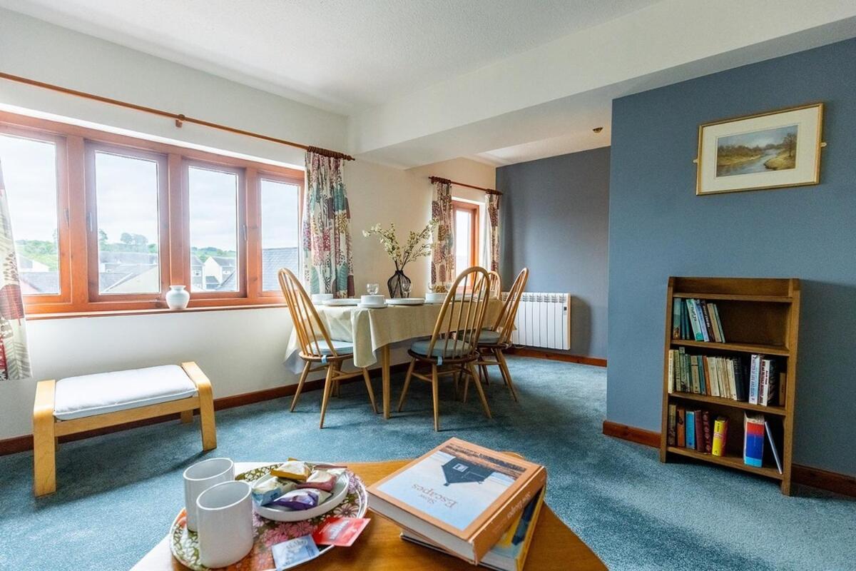 Katherines Court - Spacious Apartment With Rolling Hill Views كندال المظهر الخارجي الصورة